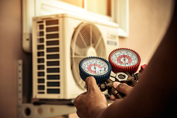 Professional Hvac Maintenance technician working in Thomas, OK